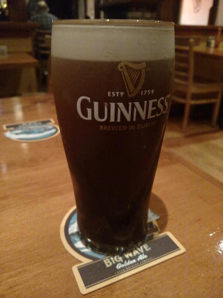 SentiKz's tweet photo. @Bungie @DeeJ_BNG after a rough day Raiding, there's nothing better! https://t.co/XrYeNc6YJ1