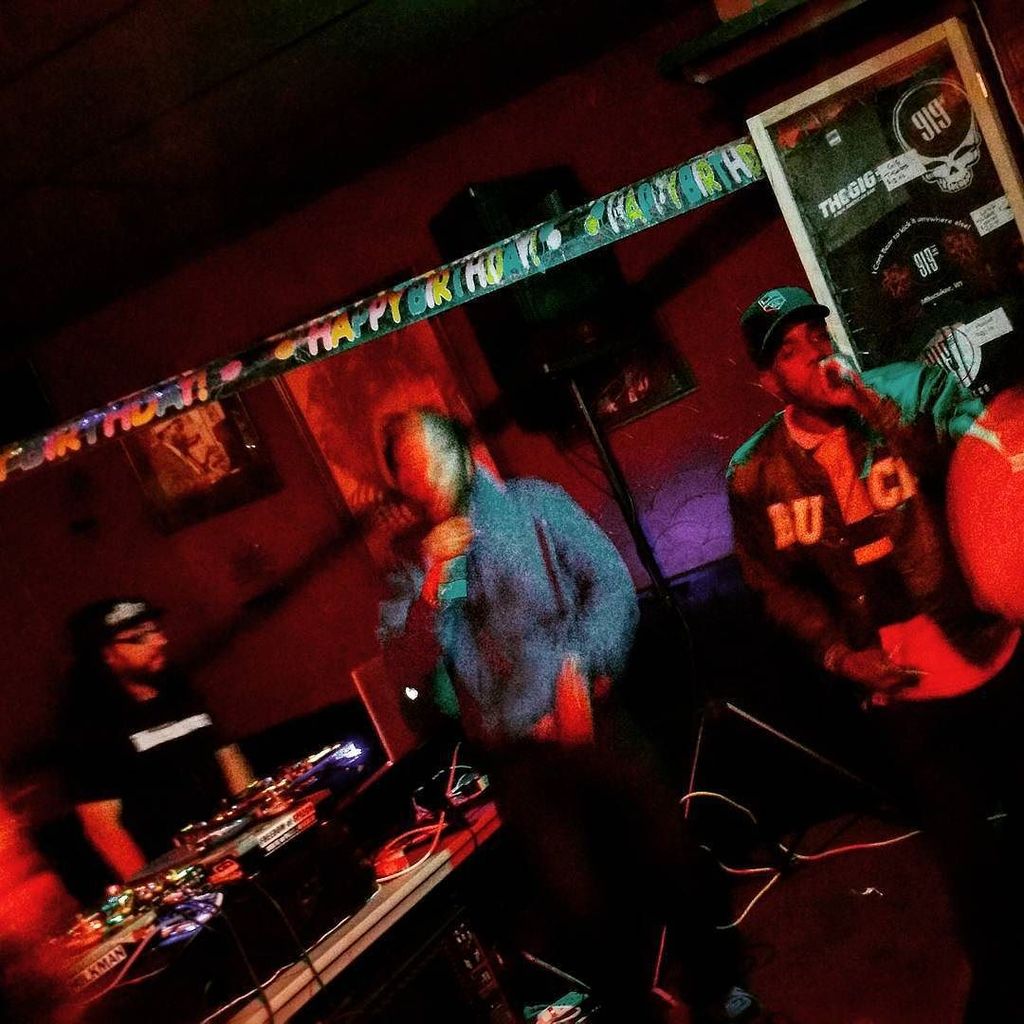 mkemilk's tweet photo. @mik2regal at #TheGig #theBDP https://t.co/JtY3Ok530Y