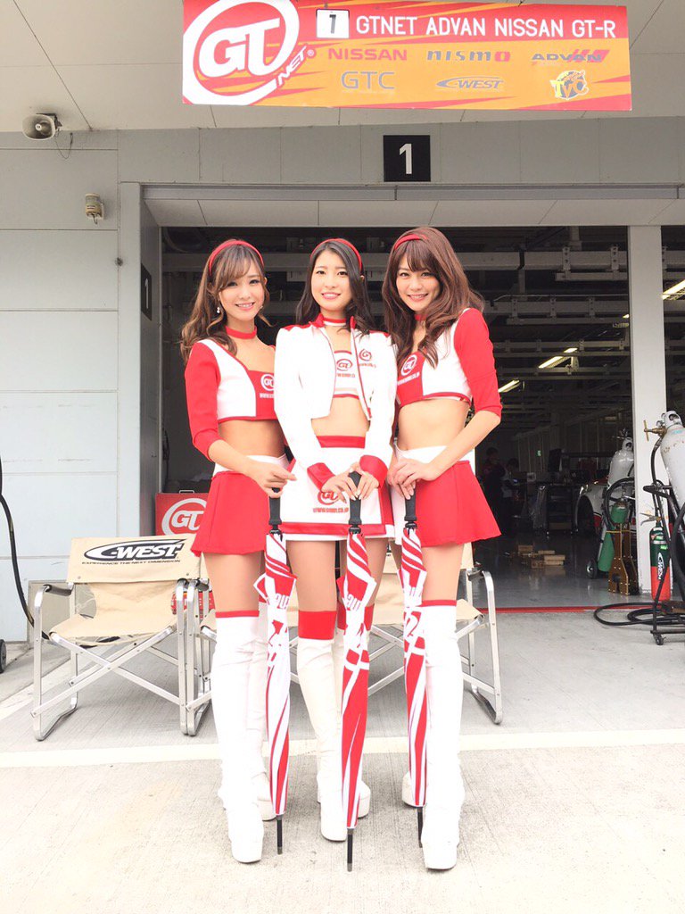 saki_oppa's tweet image. ピットウォークも終わり、ステージも終わり、只今予選中！
GTNETがんばってー！！
#GTNET
#S耐
#GTNETGIRLS