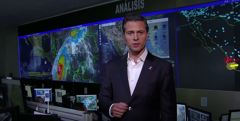 CNNEE's tweet photo. .@EPN: La parte más peligrosa de #Patricia está por entrar a territorio mexicano https://t.co/dKpaARZlYF https://t.co/9YMXPvOdhy