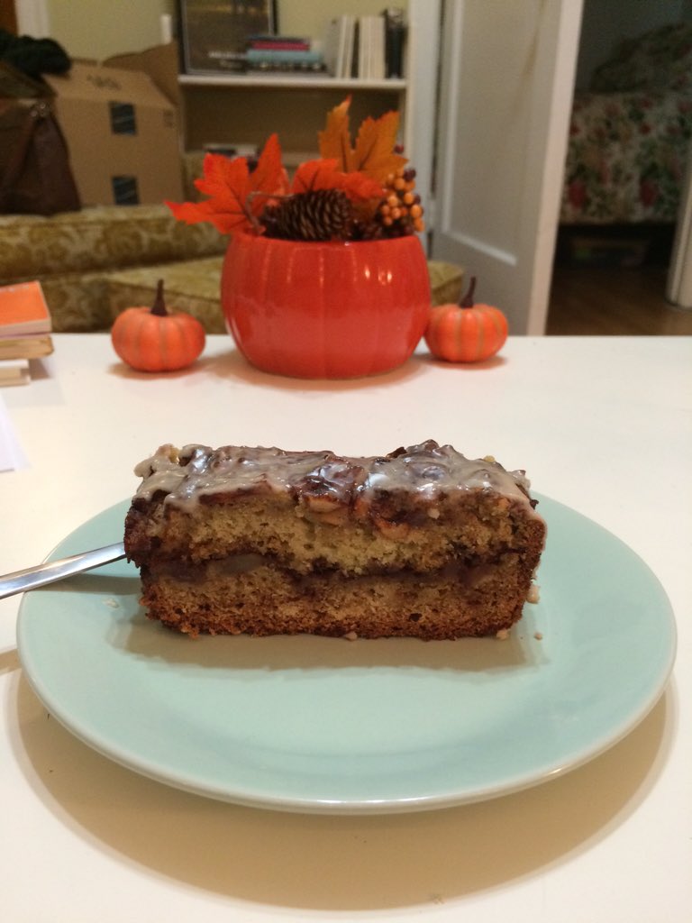 missusrichter's tweet photo. Made gluten-free "apple fritter" bread with cinnamon vanilla glaze. #goodbyejuicecleanse #fallnesting https://t.co/AOQtQVvdvM