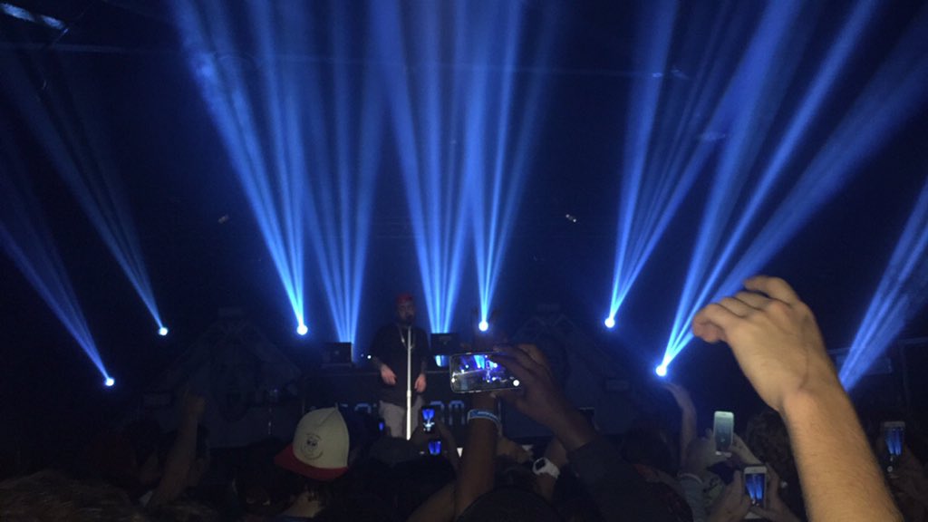 codi_leigh143's tweet photo. S/O to @MacMiller for putting on an awesome show tonight in Memphis! https://t.co/q7W3Co9O0q