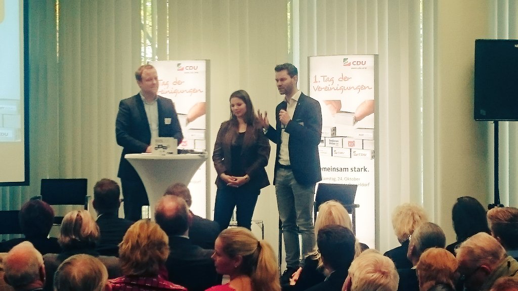 JU_NRW's tweet photo. Stefan Grawe, Magda Aksamit und @flobraun stellen die JU NRW beim #TdV15 vor und schildern warum sie in der JU sind. https://t.co/rKRwGxZSf4