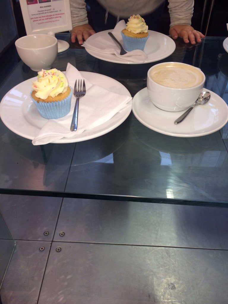 Just say thanks to @RaspberryCakery for the cake and coffee this morning. Sponsor of <a href="/NFisher15/">Fisher</a>