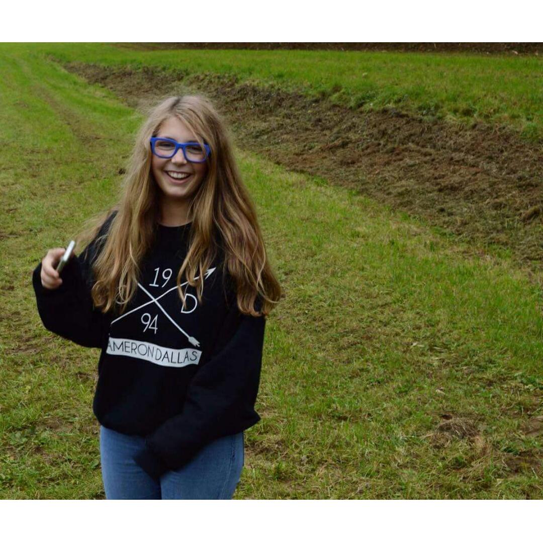 theresehoran93's tweet photo. I love you so much @camerondallas
#cameronmerch
My Cameron hoodie https://t.co/nUJ0fSLKvh