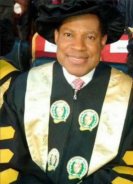 iam_timiamos's tweet photo. Photos: Pastor Chris Oyakhilome Honoured With Doctorate Degree At Benson Idahosa University… https://t.co/Wq1w5YCDcY https://t.co/yoSRPATlUc