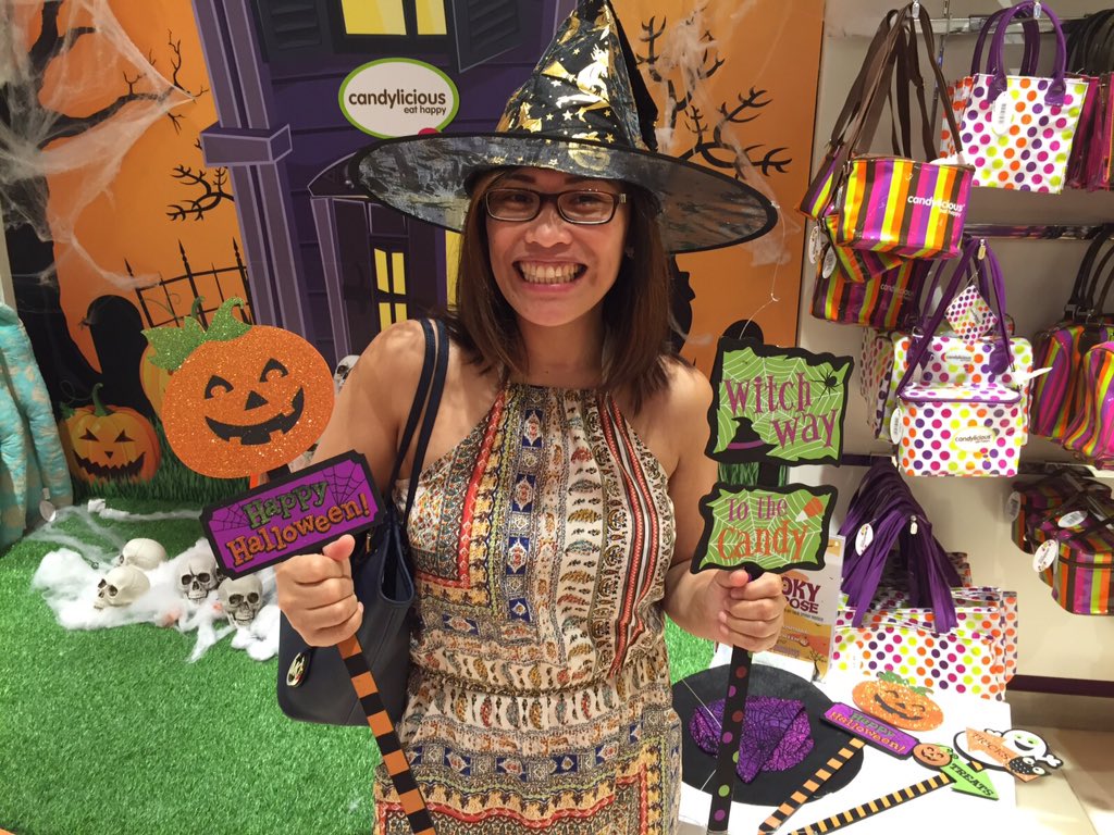 arlyn_ca's tweet photo. More Sweets #cdyhalloween https://t.co/lk8y6hHBOS