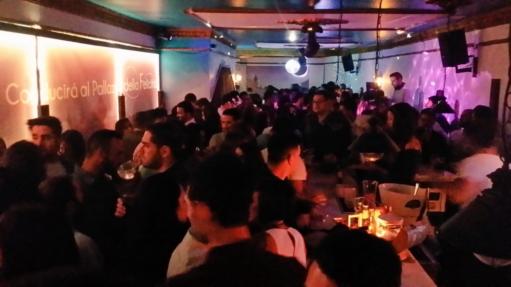 Nos despedimos de un Viernes más!
#Gondolier #Badajoz #fiesta