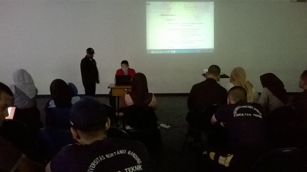 Pembaca Program Kerja Unit PMK (Persekutuan Mahasiswa Kristen). #MubesUnnur2015