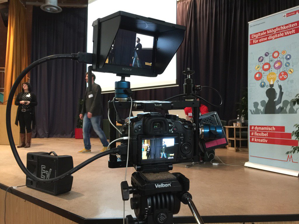 lutzland's tweet photo. #dld2015 https://t.co/lJNe3meSlt