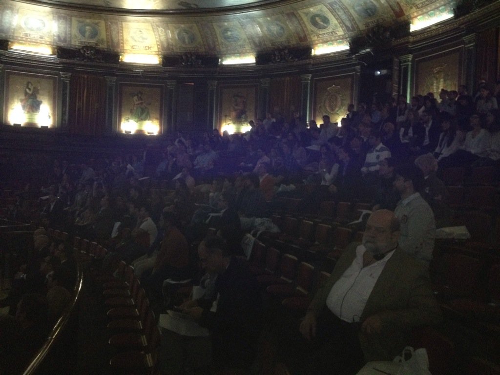 QGE79's tweet image. Nuestro CEO abriendo el 3er Bone&amp;amp;Tissue GRACIAS a los madrugadores!!! #3erbtd #klocknerimplantsystem #botiss