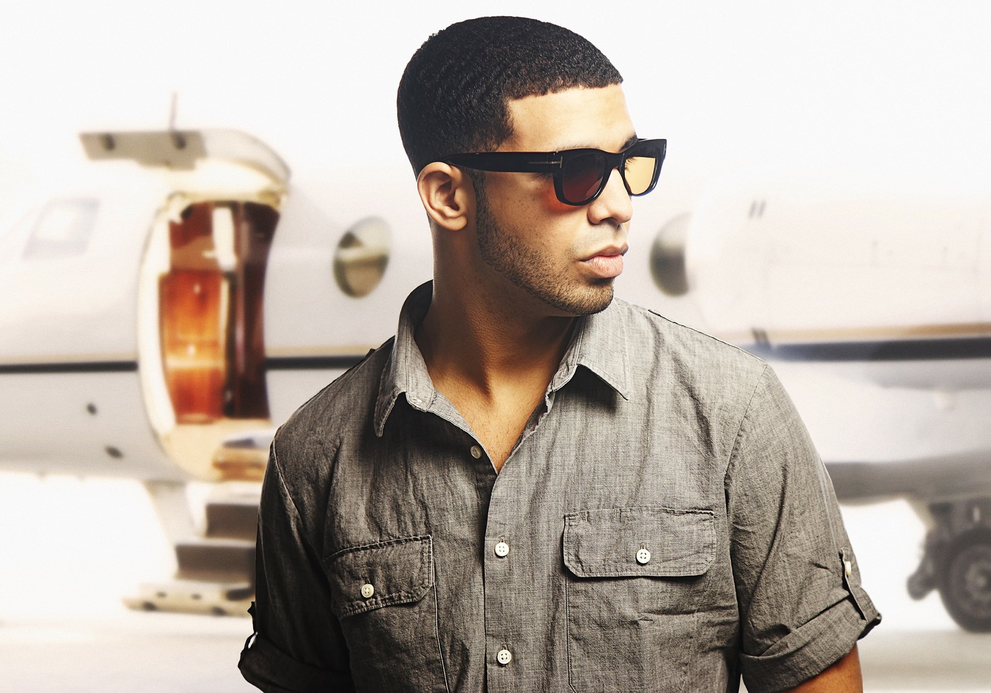 Happy birthday to Aubrey Drake Graham, 29 today :-) 