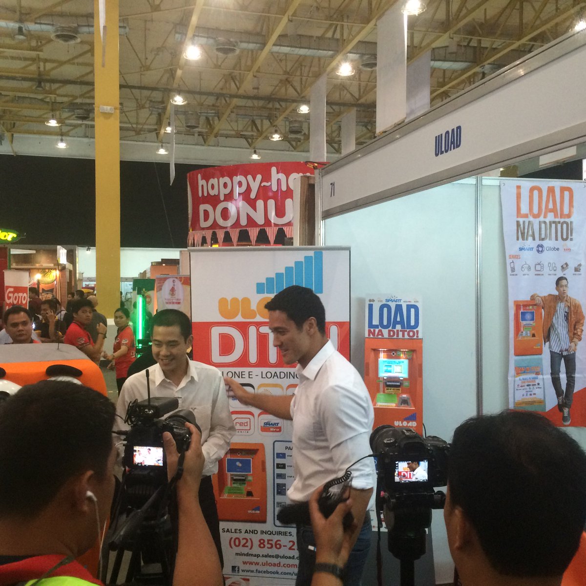 uloadph's tweet image. Interview with Mr.@AndrewWolff_ at the AFFI Franchise Event at the World Trade Center.