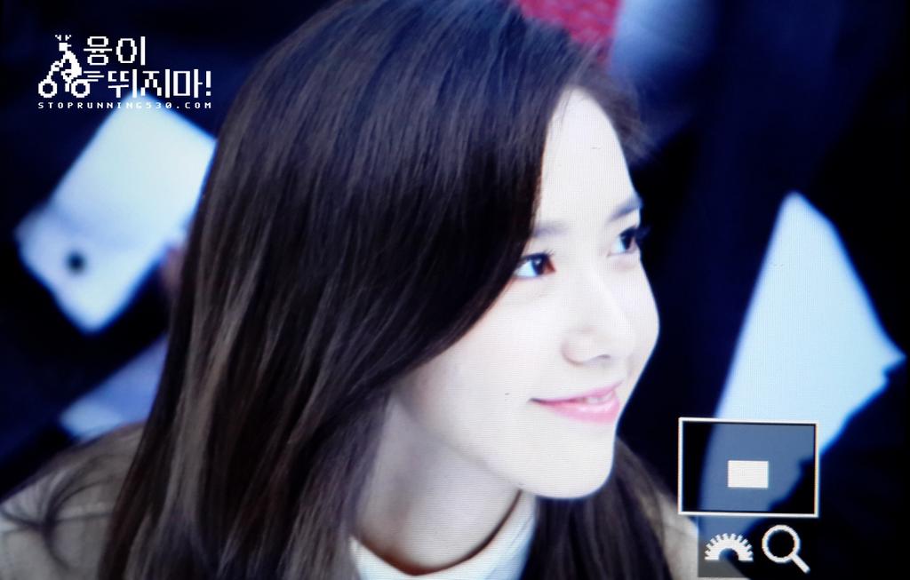 [PIC][24-10-2015]YoonA tham dự buổi fansign cho thương hiệu "LOVCAT" vào chiều nay - Page 5 CSEbcOpUAAAbZis