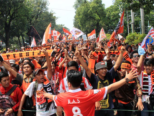 Inilah Perbedaan Bobotoh dan Jakmania, Nih Baca --> goo.gl/Xu3ksu