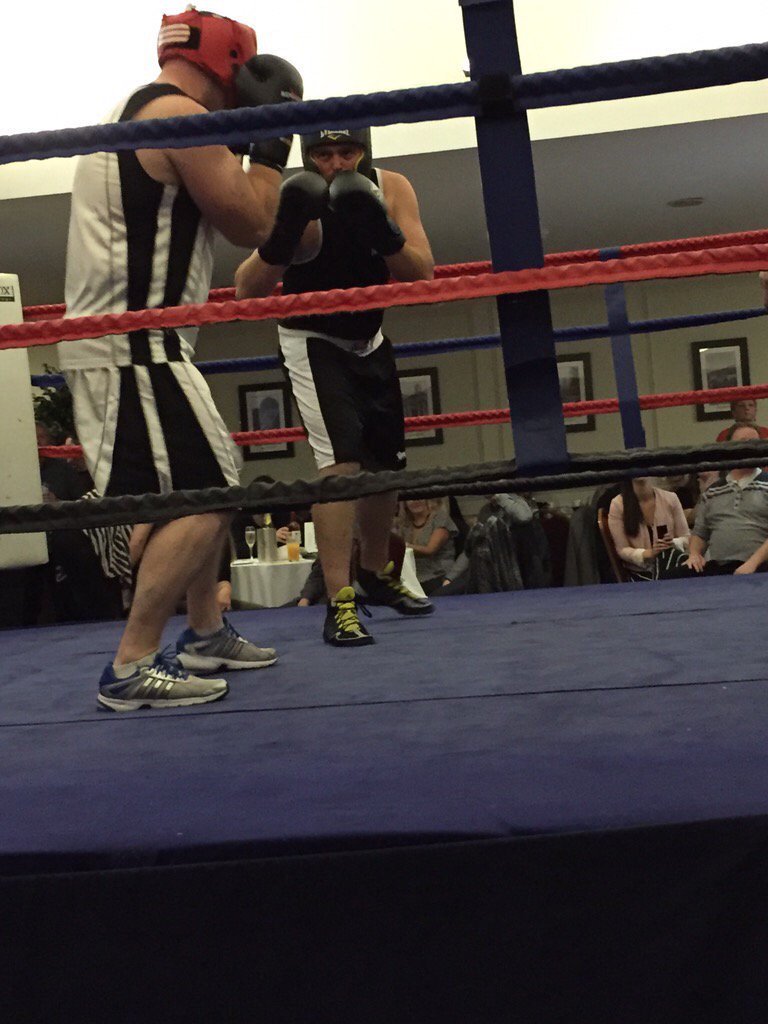 FailsafeHeating's tweet photo. A big thank you to the support on the charity boxing night. 4grand + Thanks @SALUS_Controls for the contribution https://t.co/AVOV8HOliO