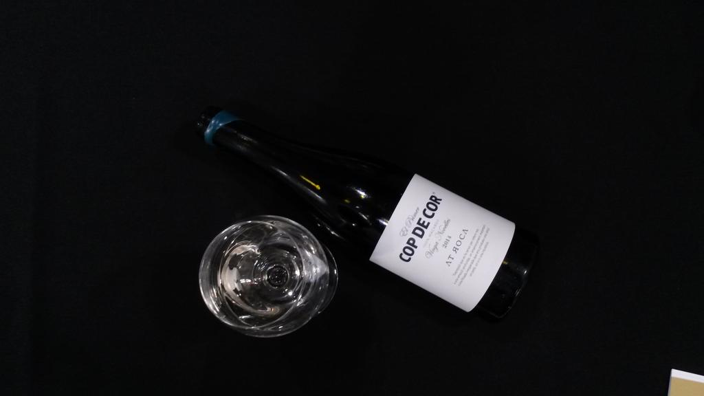 singularlabel's tweet photo. #Copdecor #visolidari @Cellers_ATRoca més que un vi, un projecte @ViperVida a @casaevaristo  https://t.co/jkouOqVUtR https://t.co/o7Myufe4Iz