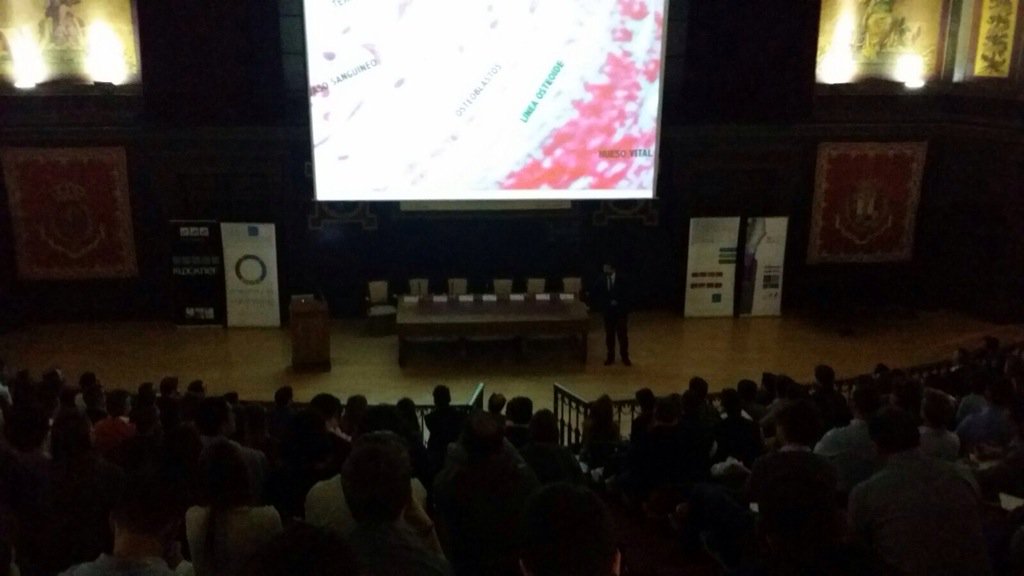 QGE79's tweet image. Un privilegio poder contar con la ponencia del Dr. Galindo!!  #3erbtd #klocknerimplantsystem #botiss