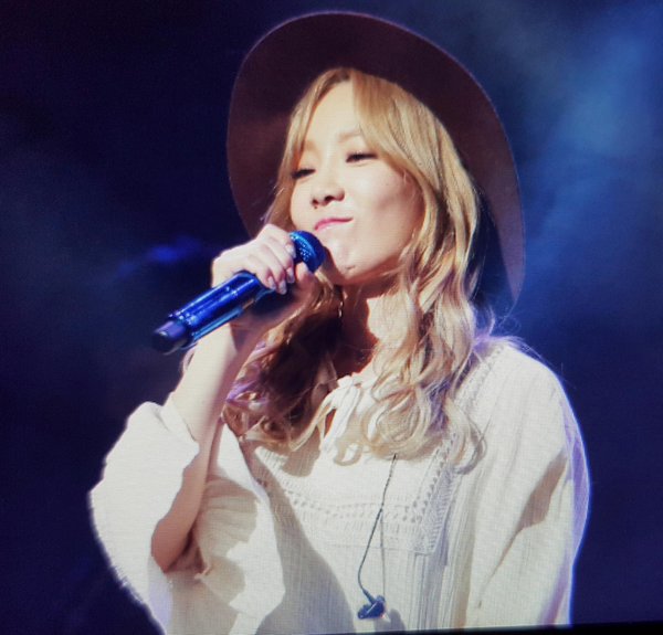 [PIC][17-09-2015]TaeYeon tổ chức Solo Concert "A Very Special Day" trong chuối Series Concert - "THE AGIT" của SM Entertainment tại SM COEX CSErb0NUkAAP0qz