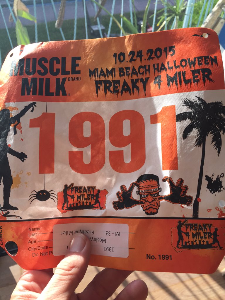 iMosleyMB's tweet photo. Getting ready for the #MiamiBeachHalloween Freaky 4 Miler &amp; Niki Beach after party. https://t.co/GmD1ZAJJzK https://t.co/RJgNjdeiUw