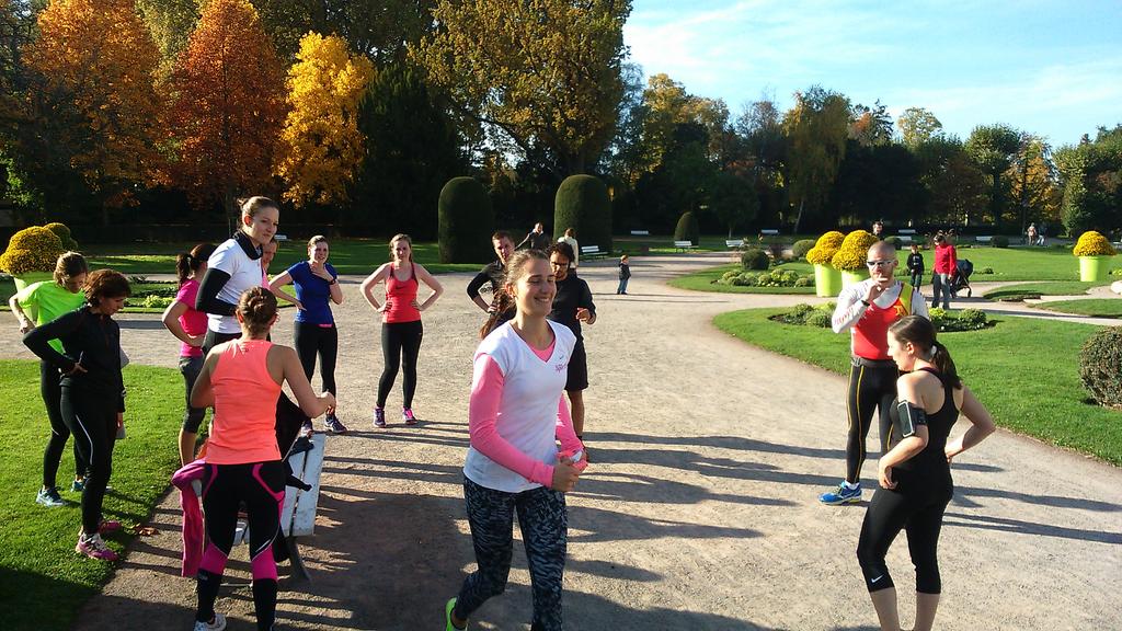 wearesportlab's tweet photo. Merci à tous d'être venus pour l'anniversaire We Are SportLab !! Déjà un an ❤🎈🎂 https://t.co/59GIzS0ce5