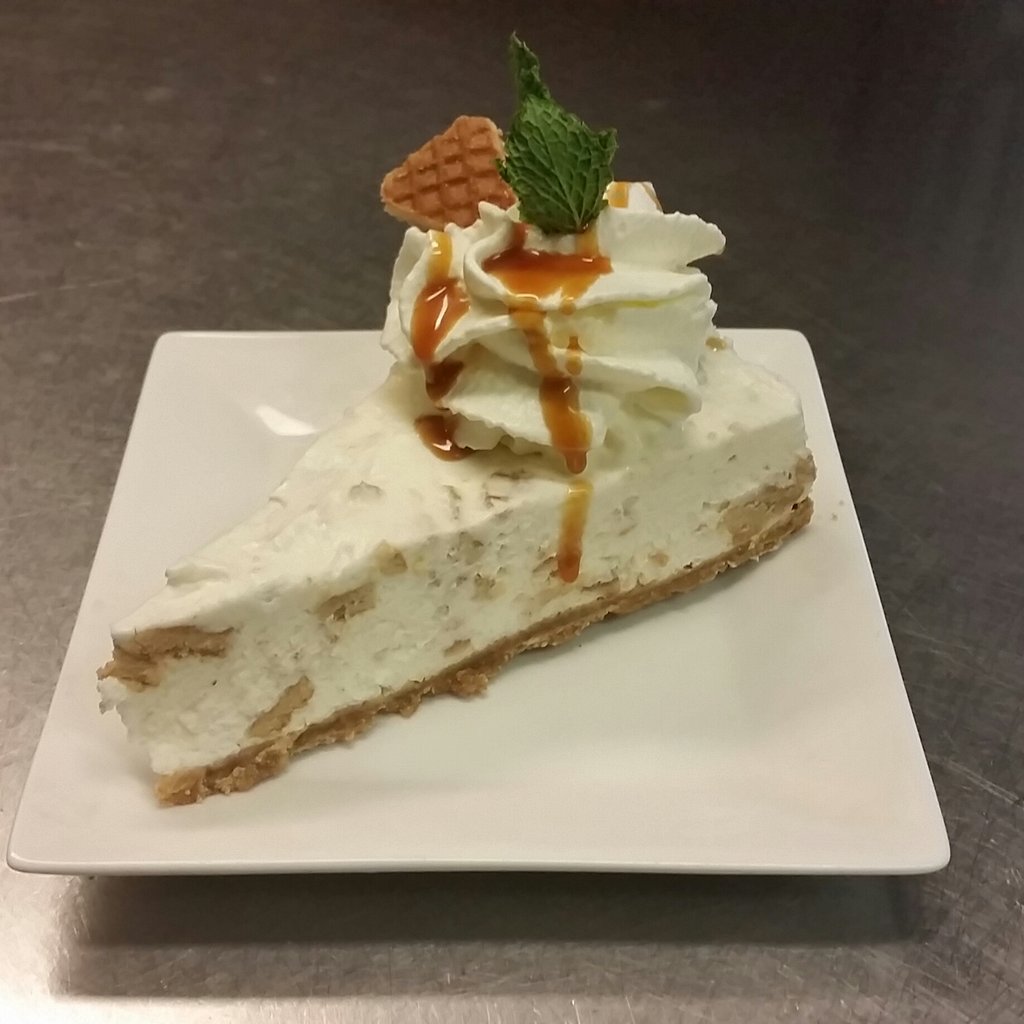 Kom dit weekend genieten van onze stroopwafel kwarktaart,  nieuw in ons huisgemaakte taarten assortiment