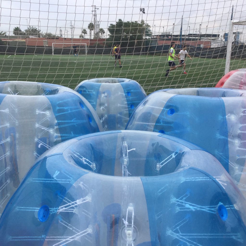 se_soccerball's tweet photo. No íbamos a ir sin calentar a #gines, hoy #despedida de #soltero en @FootballClub_es antes del #soccerballtour https://t.co/wmtOo92gmb