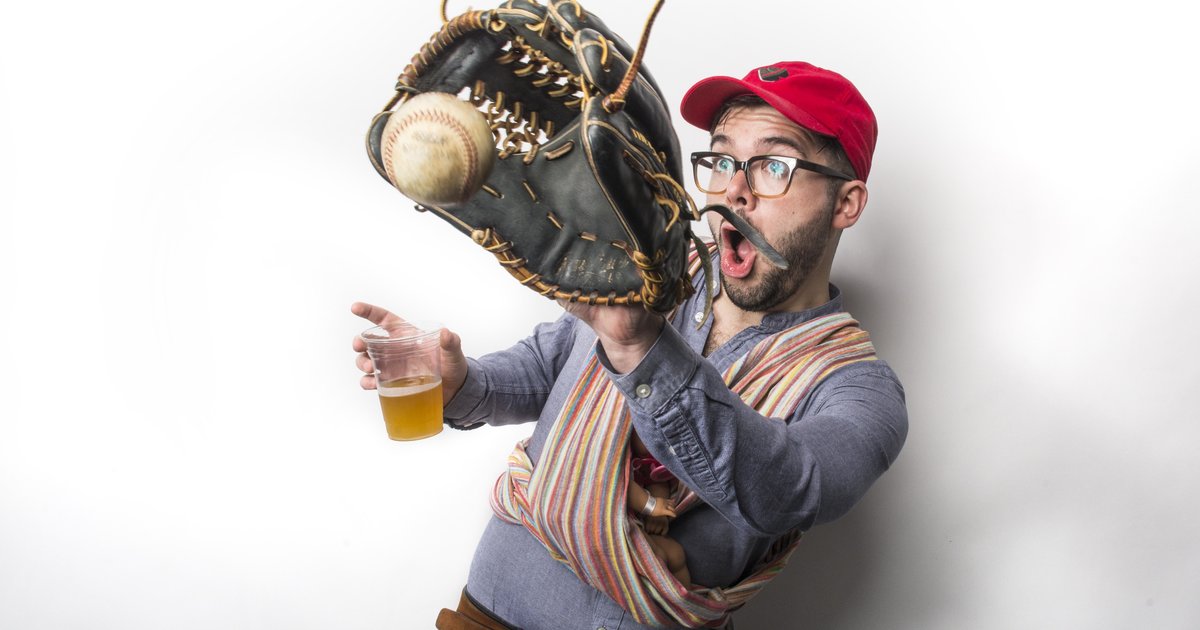 HuffPost's tweet photo. Still need a Halloween costume, sports fan? We've got 9 easy, last-minute ideas for you https://t.co/Q7OuggbZlX https://t.co/YKLvNNjFyL