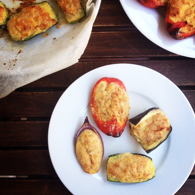Flirty_Foodie's tweet photo. Make these #stuffedveggies. Add a salad, bread & cheese board, tell your friends to bring the #wine. #dinnerparty https://t.co/MrYIfqbrGo