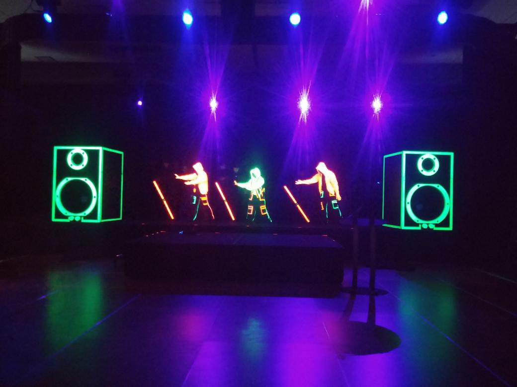 SlushRinger's tweet image. Awesome rehearsal with @fgravity this morning. #Hyped for this show tonight!