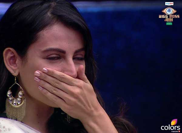 Salman Khan Grills Suyyash For Hypocrisy, Second Eviction Due Tonight! Salman Khan Grills Suyyash For Hypocrisy, Second Eviction Due Tonight!