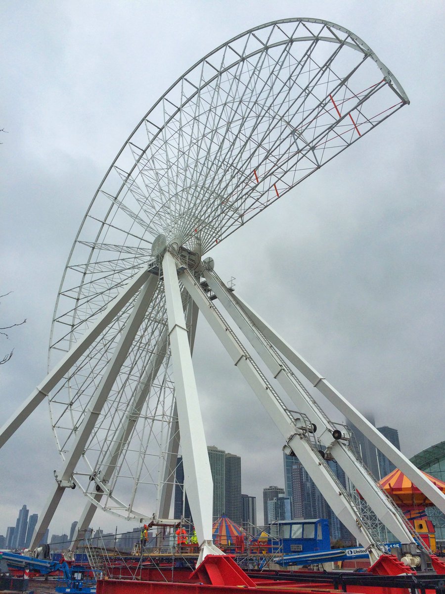 NavyPier's tweet photo. #Ferrwell, old friend. Watch the progress with our live webcam: https://t.co/xp1C5zxXFx (pic by @ChiPhotoGuy) https://t.co/3sMmVT0Rn3