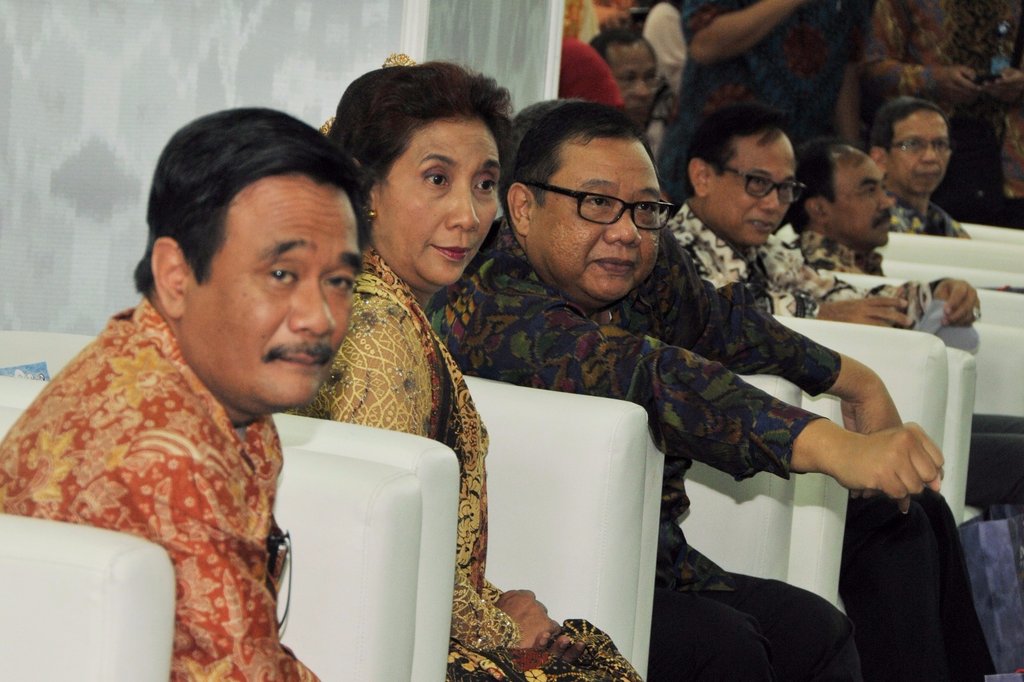IndPearlFes2015's tweet photo. Wakil Gubernur DKI Jakarta Djarot Sjaiful, Ibu @susipudjiastuti , dan Bapak Puspayoga menghadiri acara #IPF2015 https://t.co/MtNrI3bK2y