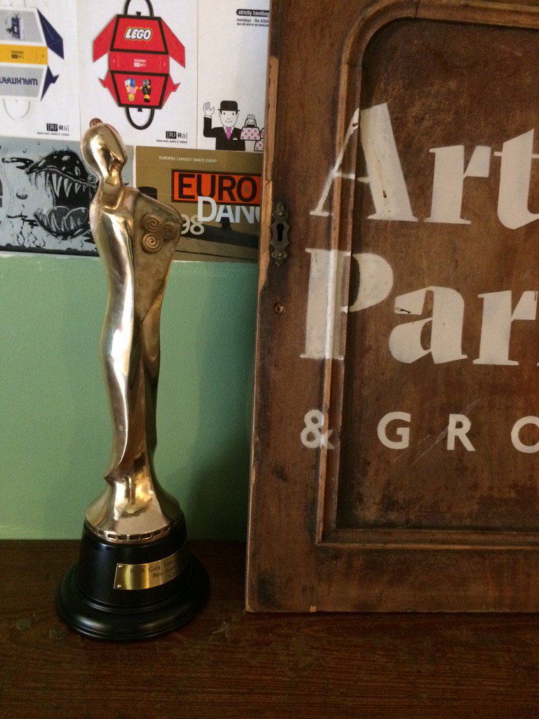 artisanparlour's tweet photo. A very special customer came into visit us today! #IFTA15 @connectedirl https://t.co/o5LVRaC9P4