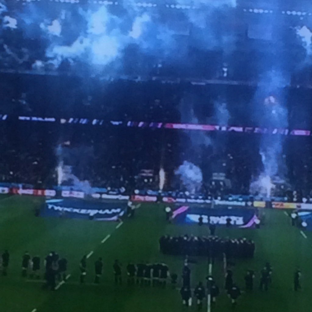 lizziecundy's tweet photo. Come on the @AllBlacks !! Exciting !! #RugbyWorldCup https://t.co/L0kvPeFbIh