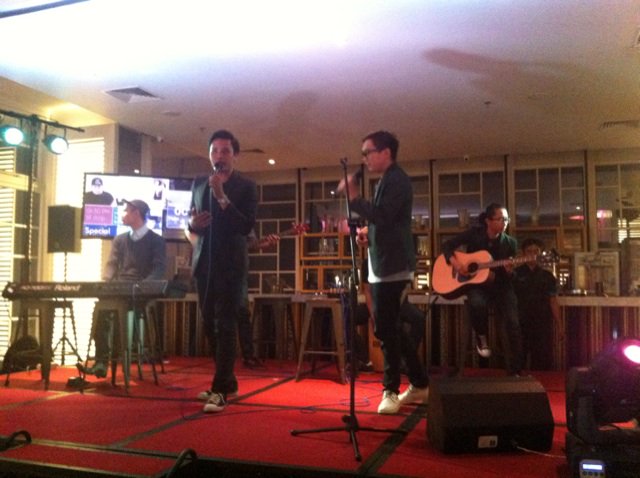 LesmanaRadio's tweet photo. Now perform @saysoulstar #BogorCharityNightWithStars di @the1O1bgrsk https://t.co/7zeeJqJB00