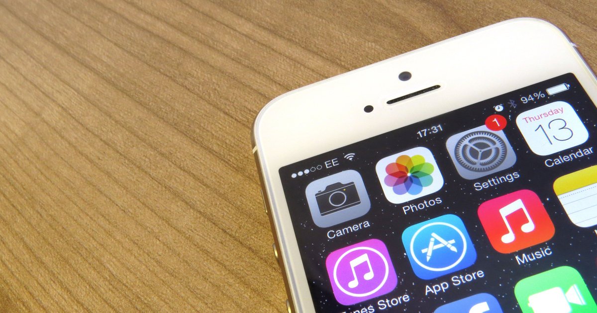 HuffPost's tweet photo. Facebook admits its app drains iPhone battery https://t.co/QdvspdhekU https://t.co/hJcAYp2805