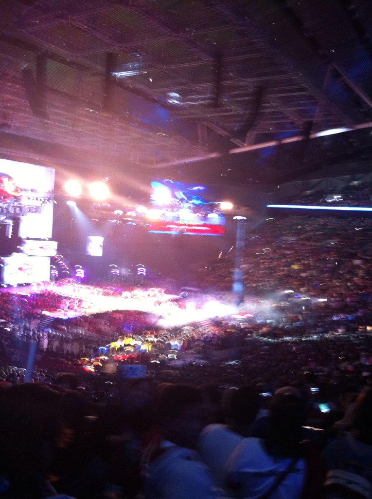 TonnieSeawolf's tweet photo. During the show #ALDubEBTamangPanahon https://t.co/5WQsCS3yrc