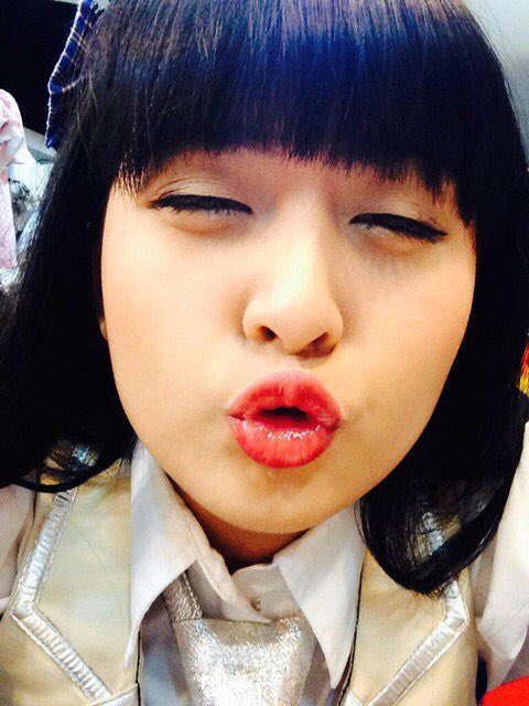 kinalkinal's tweet photo. ladies and kids besok ditunggu nat nih wkwk seru loh besok saishuu bell ga naru! hihihi https://t.co/RZ3FdemXm0