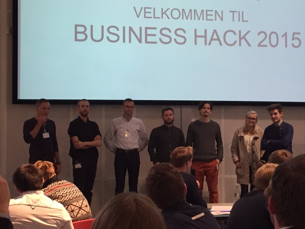 Toudal's tweet photo. Jyske Bank casen - "Relatio" anført af @RunePiil vinder #businesshack2015 
@jyskebank @DamAnders https://t.co/3WSdYrxTiw