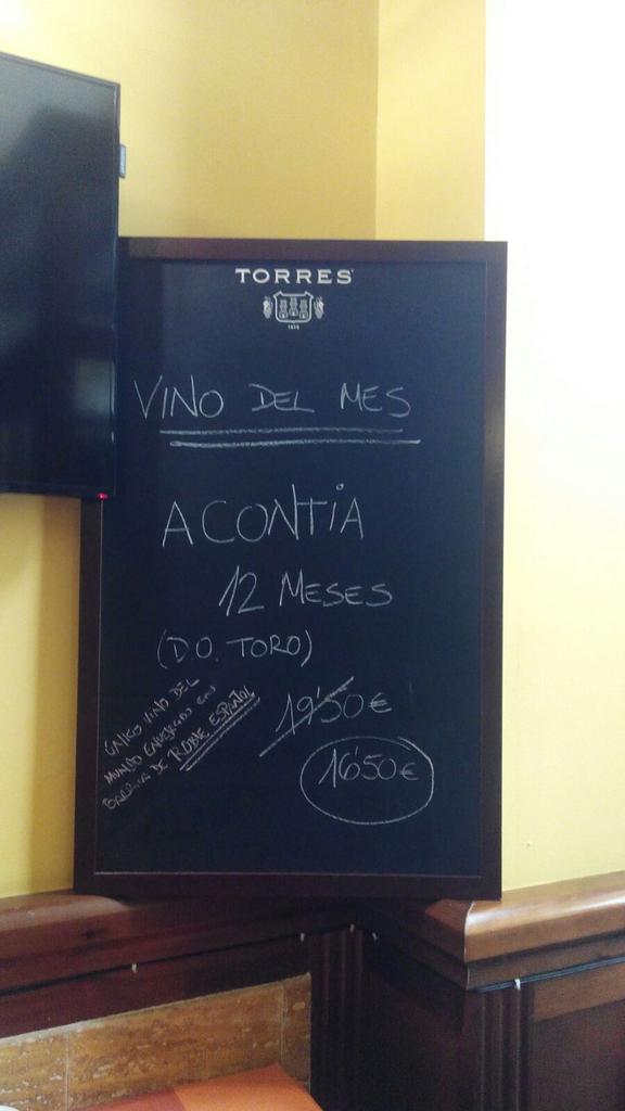 Danierelo's tweet photo. En @MRinconCastilla está casi regalado este super caldo de @VinoAcontia @jaortizp @FHuidobroRein @disnarbonasolis https://t.co/c4jybHvutn