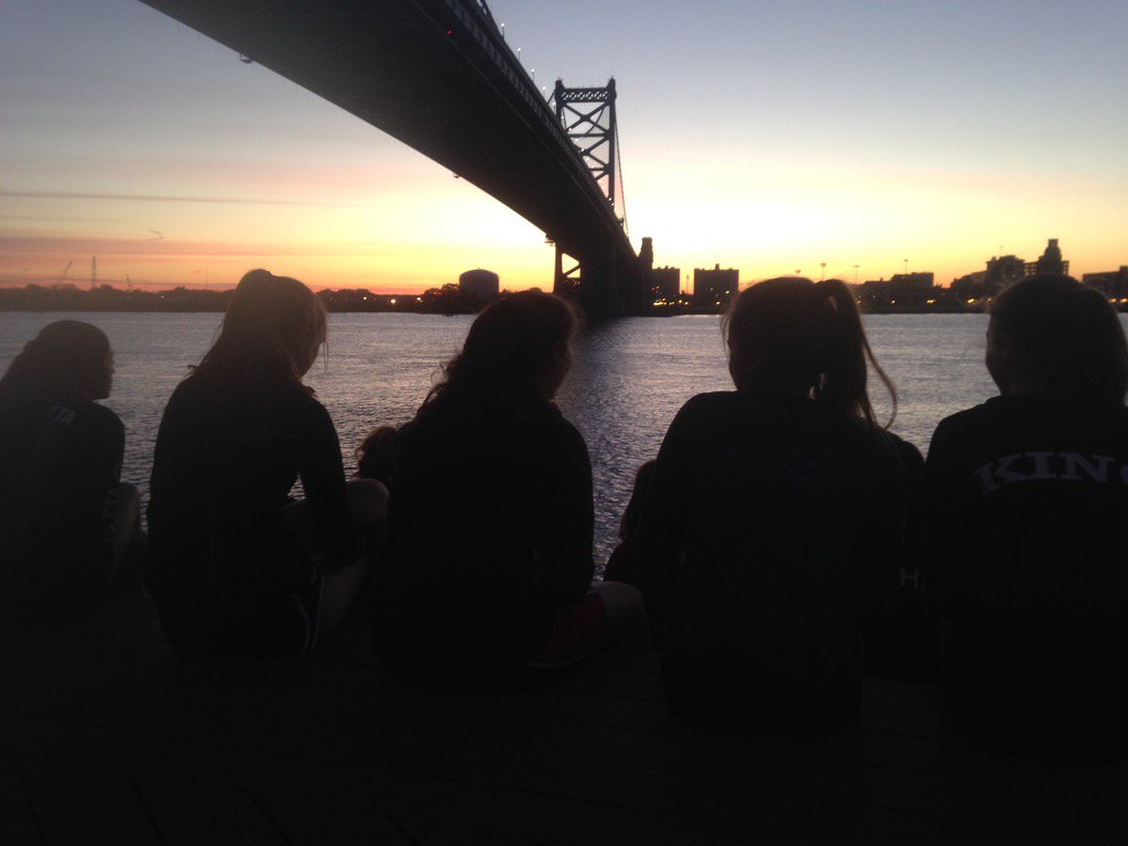 The girls ran out to the Franklin bridge this morning to watch the sunrise.