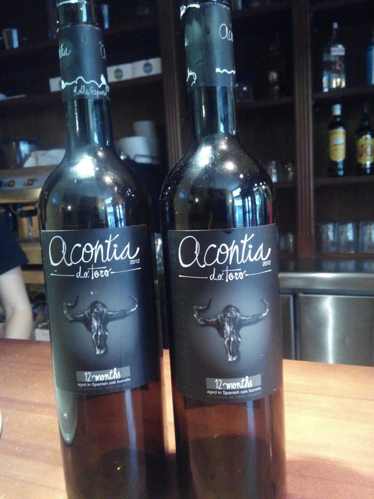 Danierelo's tweet photo. En @MRinconCastilla está casi regalado este super caldo de @VinoAcontia @jaortizp @FHuidobroRein @disnarbonasolis https://t.co/c4jybHvutn