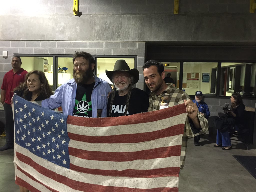 growingwarrior's tweet photo. @FarmAid "We are not happy unless they are unhappy" #HempFlag #KyClothProject @Fibershed @joeschroeder @patagonia https://t.co/1tpVLP2VzT
