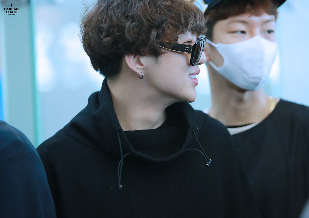 151024 ICN 출국-강승윤 ♥뽀글뽀글 강푸들♥
cfile27.uf.tistory.com/original/233BB…
cfile23.uf.tistory.com/image/2158A64A…