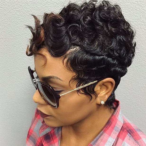 VoiceOfHair's tweet photo. STYLIST FEATURE| Love these soft #waves and #curls ➰ on this  #pixiecut ✂️done by  #Arling… https://t.co/Xc5xcQpP2B https://t.co/hySRJTtOeI