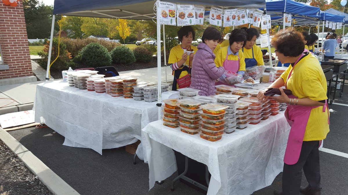 Insidethe's tweet photo. Lots of yummy Korean food fresh and already made. #cherryhillkoreanfood https://t.co/dYOOhybBDb