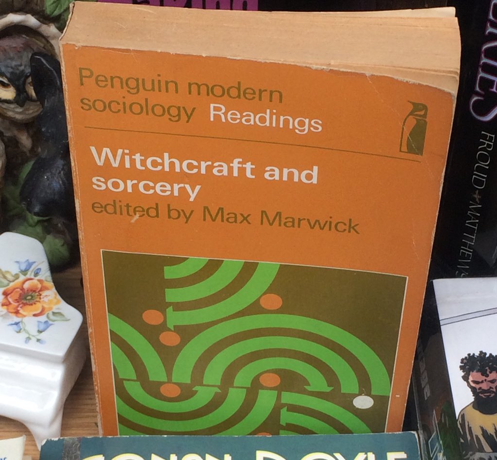 RobBagz's tweet photo. @Scarfolk So...this exists. Weird. https://t.co/3bGCKG7Nke