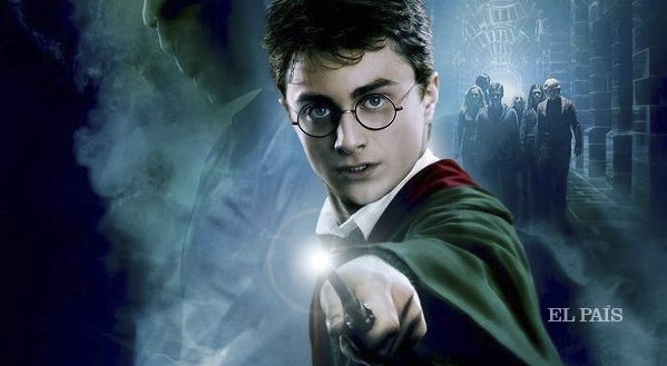 el_pais's tweet photo. Confirmado: Harry Potter tendrá octava parte escrita por JK Rowling. No es como te imaginas https://t.co/Om8pmsXkni https://t.co/Qgl0VhjRuG