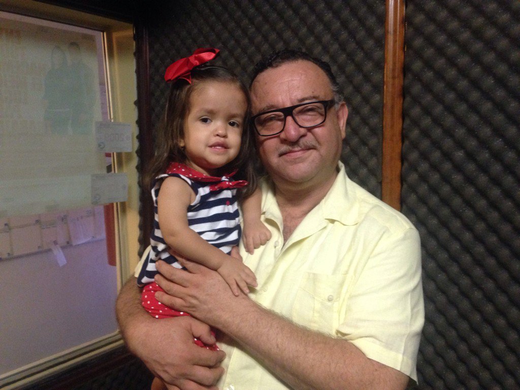 Karina_BarrazaV's tweet photo. Gracias a Julia y a sus papás. Este 25 de oct. #DíaMundialDeLasPersonasDeTallaBaja @COLUMNAVIVEROS @NoticiasenKS https://t.co/2Pead0RYKE